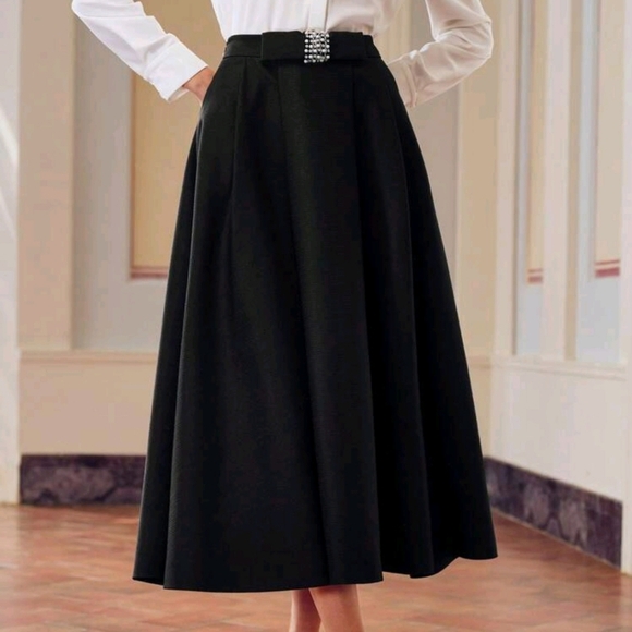 FAUX PEARL AND RHINESTONE BOW WAIST FLARE SKIRT - Picture 1 of 4